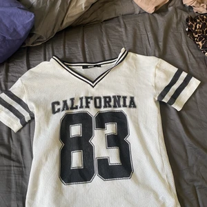 Tröja från bikbok  - T-shirt från bikbok💗