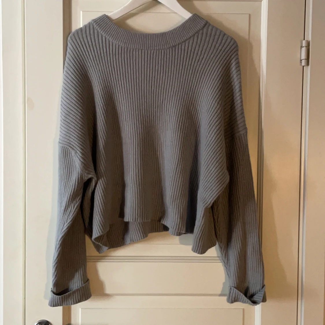 Kofta från Bikbok med långa ärmar 