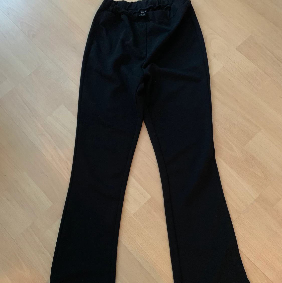 Svarta byxor - 90