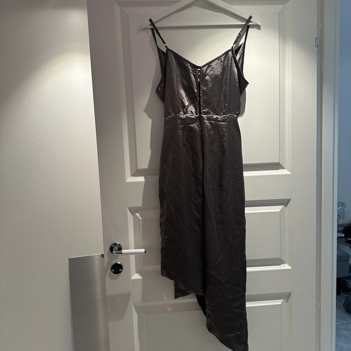 Brungrå klänning  - 90