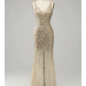 Balklänning  - Från Zapaka! Sjukt fin och sitter som en smäck. Köpt för 1900kr och är bara testad. Säljer för jag hittat en annan! Perfekt till bal💕