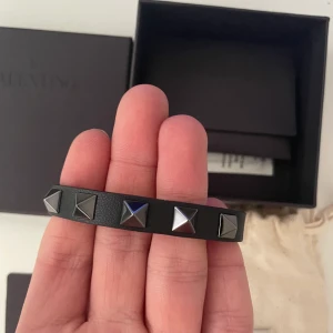 Valentino armband - Helt nytt Valentino armband, cond 10/10