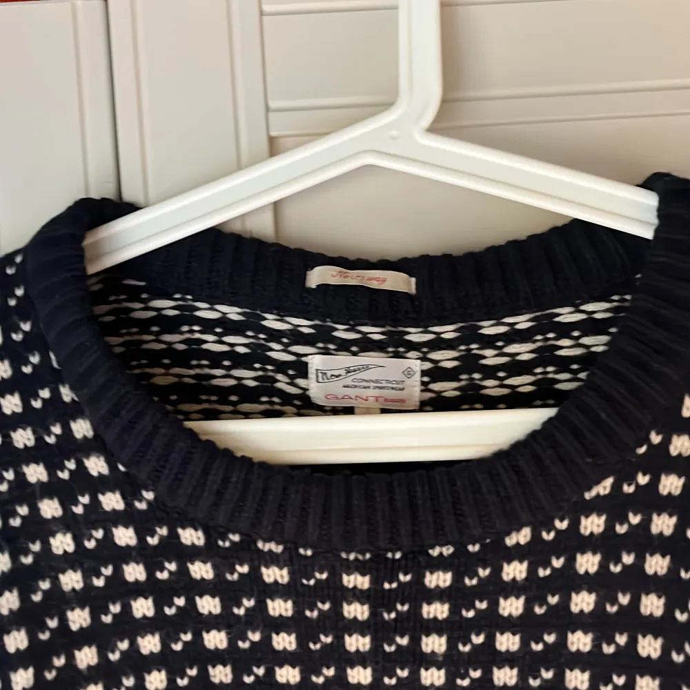 En klassisk Norway mönstrat tröja från Gant. Deras fina kollektion Rugger Bra skick!. Tröjor & Koftor.