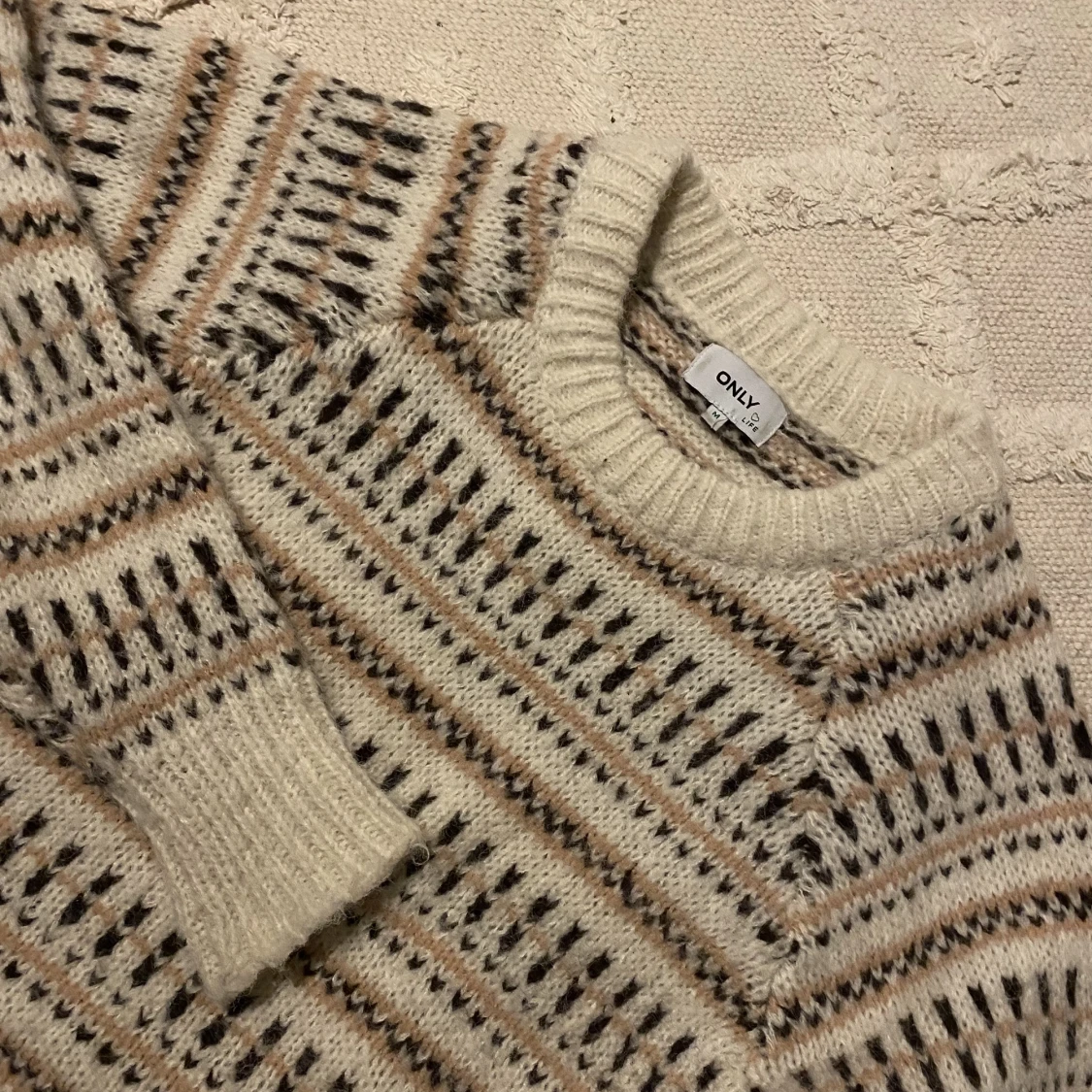 Stickad tröja M  - 91