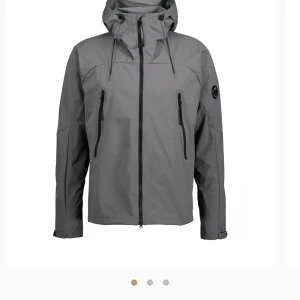 Cp company jacka - Säljer nu min cp company jacka. Bra skick och finns fler bilder. Skriv om det finns funderingar!