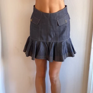 Acler kjol  - Acler kjol storlek S - super fint skick.  Köparen står för frakt. 