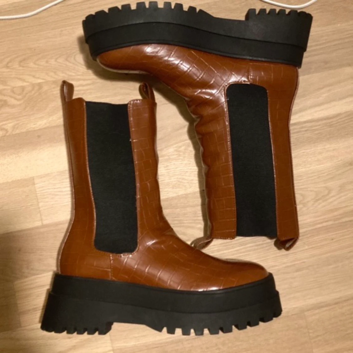 Nya bruna chelsea boots med platå - 90