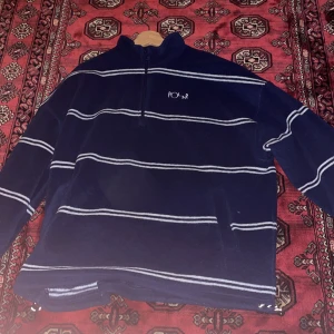 Polar skate co fleece - Fleece Storlek L Använd få gånger, precis som ny! Nypris 1500 sek