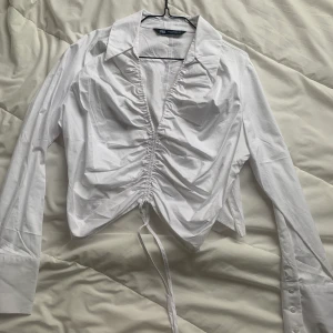 Gathered blouse - It is XL but fits small, around M size