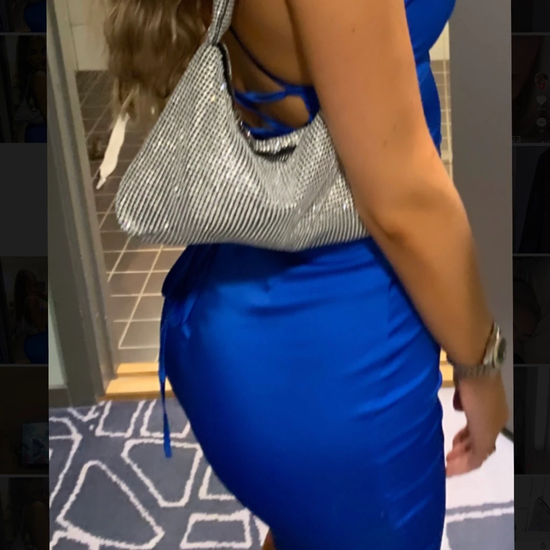 Blå satinklänning - 90