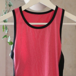 Rosa träningslinne - Supergulligt träningslinne i bra skick!