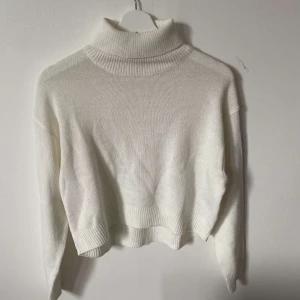 Vit stickad tröja - Skön, fin