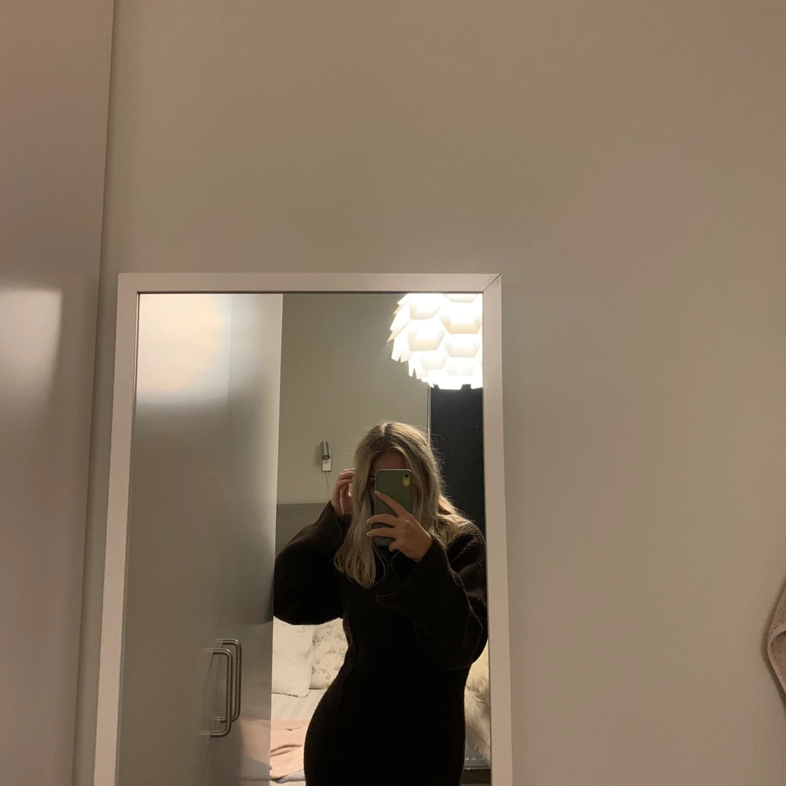 Brun stickad klänning - 90