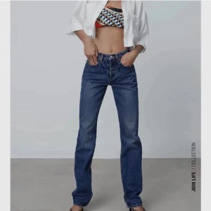 Zara jeans  - Midrise jeans från zara bra skicka först till kvarn