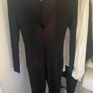 Body - Svart helkroppsbody från shein strl xs-s 
