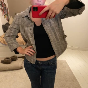 EDC espirit jacka  - Super fin vår/höst/innerjacka från espirit EDC kollektionen . Köpt vintage  i London. Pris kan diskuteras