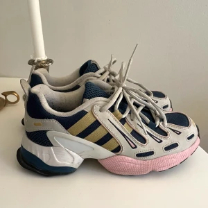 Chunky sneakers från Adidas strl 37 - Sneakers från Adidas i strl 37 1/3 💕 så coola och snygga!!