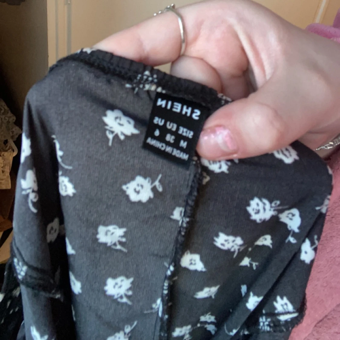 Svart blomning klänning! - 91