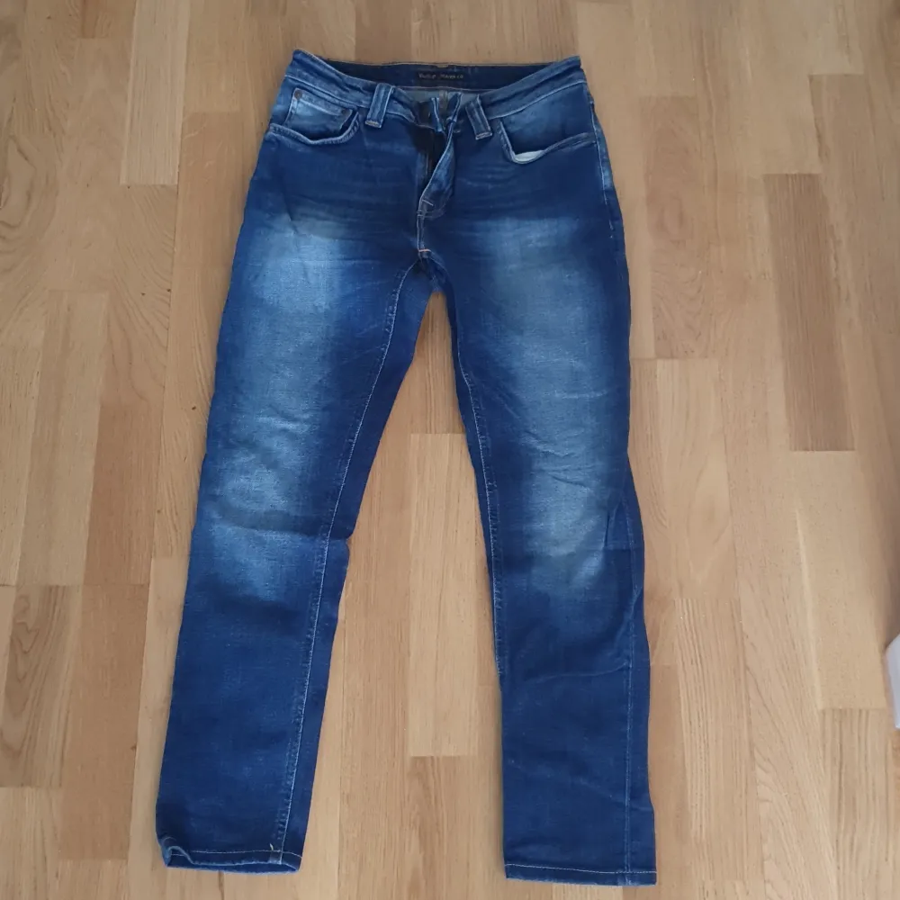 Nudiejeans. Som ny. stl 28 längd 31 Säljer föremål pga flytt. Kan träffas på Ulriksdals station.. Jeans & Byxor.