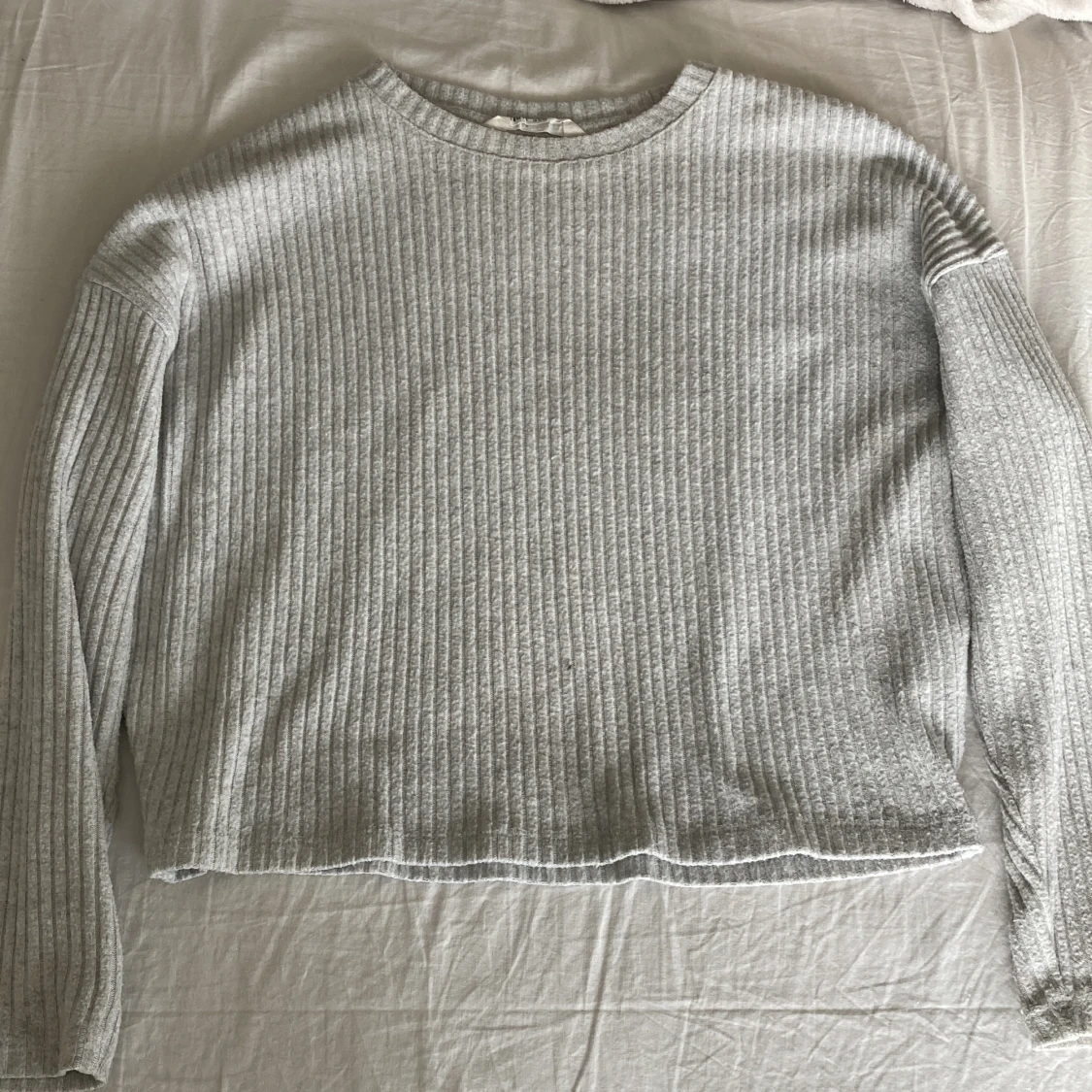 Grå långärmad tröja  - 91