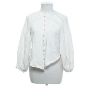 blus - skitsnygg blus till sommaren från asos men köpt från sellpy