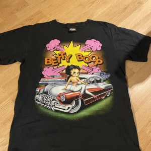 Betty boop  - En tröja som inte kommer till användning 