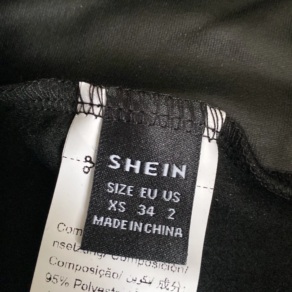 Skinn tights från shein, endast testad. Jeans & Byxor.