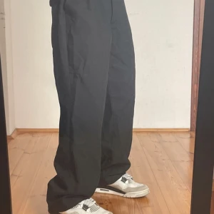 Baggy byxor - Baggy pants i storlek M-L