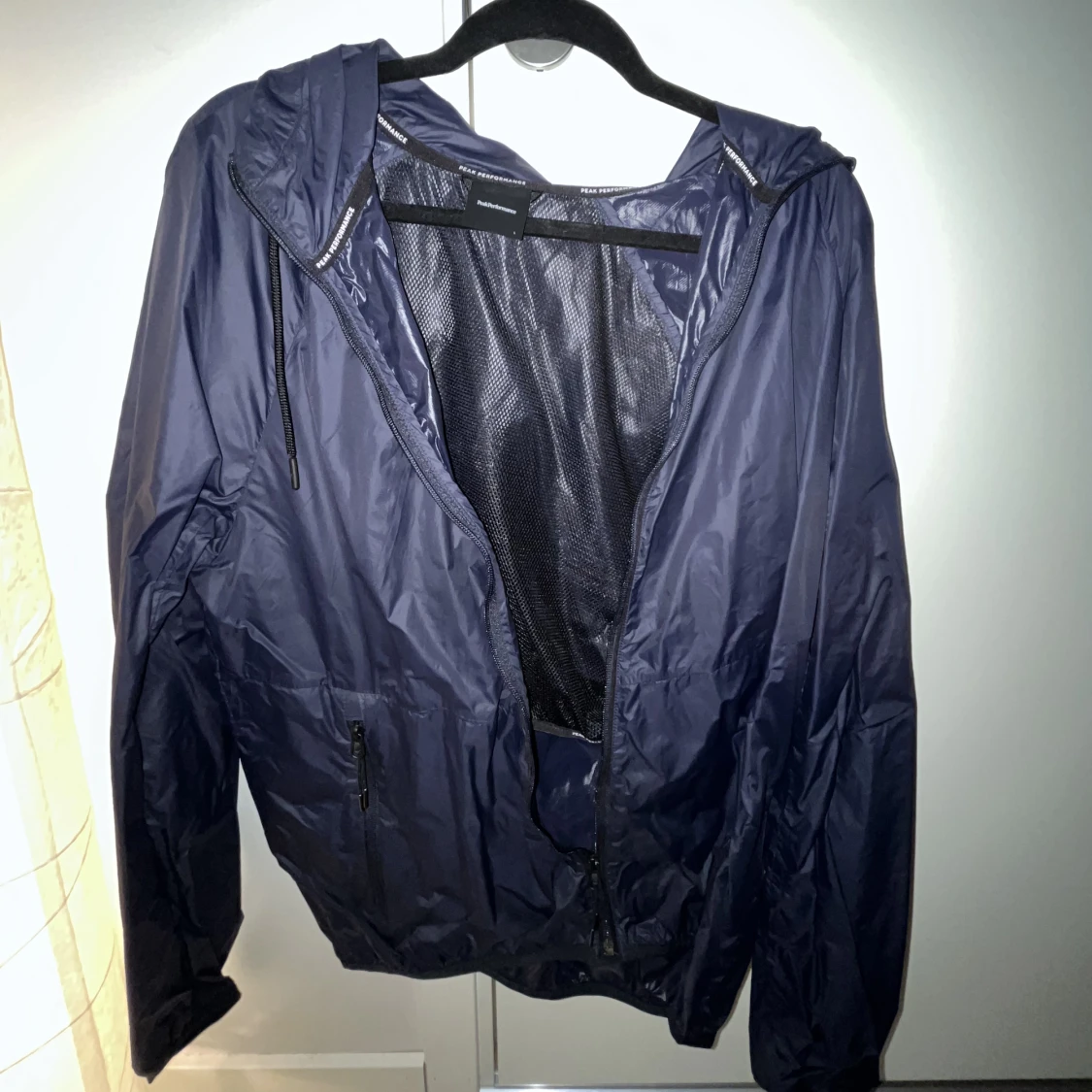 Peak Performance Windbreaker Navy