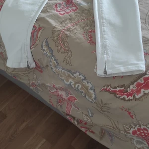 Massimo Dutti byxor - Vita byxor. 