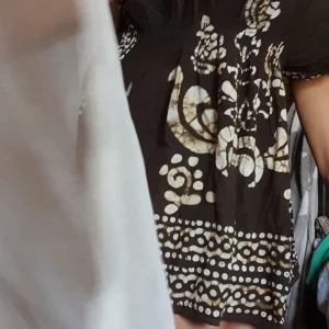 Tunikor - Säljer två stycken tunikor i viskos. Går bra att ha till stranden eller också till ett par jeans.