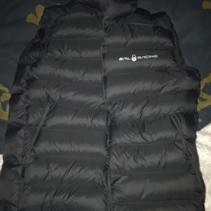 Sailracing väst - Säljer denna då jag inte använder den e helt ny köpte för 2000❤️