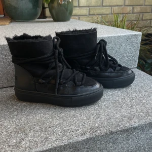 Philip Hog skor  - Nu säljer jag mina inuikii liknande skor från Philip Hog. Köpta förra året och använda fåtal gånger, som nyskick. Köptes för 1499 