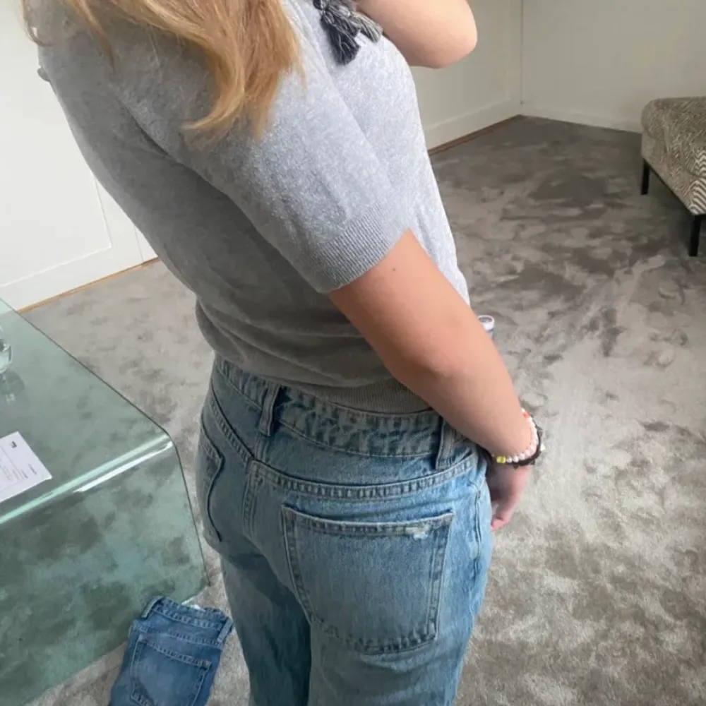 Jeans från zara! Bilderna är lånade, kontakta om ni vill ha fler👌🏻✨🤙🏻🐮. Farkut & Housut.