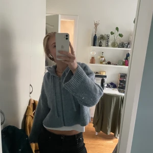 Superfin kofta  - Säljer min nästan helt oanvända korta från Zara då den bara inte kommit till användning