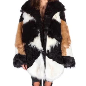 Vinterjacka - Vinterjacka från One Teaspoon, nypris 4999:-. Varm och skön, använd under en vinter men är i väldigt bra skick. 