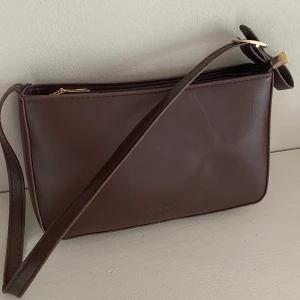 Väska - Använd ca 3 gånger