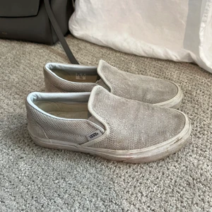 Vans - Väl använda vans slip on i storlek 37❄️❄️