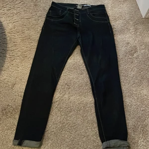 Please Jeans - Asballa Please Jeans från Italien! Lågmidjade och bekväma! En XS, men stor i storleken. Passar en 38 också. 