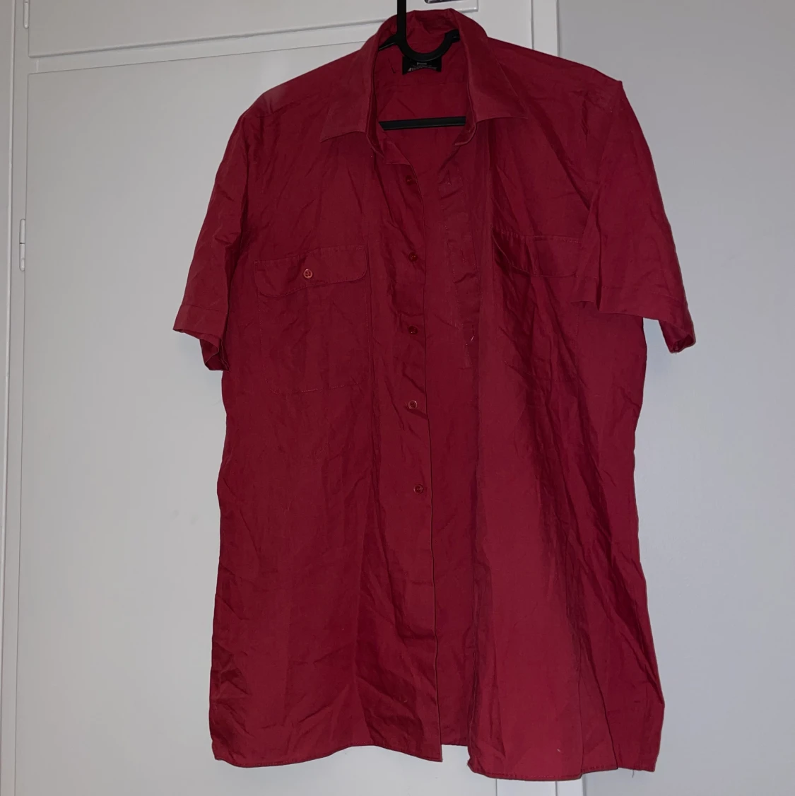 Röd kortärmad skjorta - 90