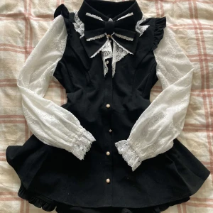 Jirai Kei Sailor setup - Söt setup som medföljer shorts och rosett, storlek Onesize (XS~M) 💗Aldrig använd,  Priset går att diskuteras ! Jag tar såklart bort katthåret som är synligt i bilderna innan jag skickar