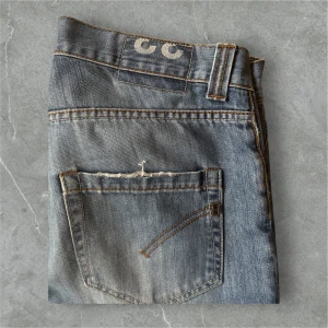 Domdup George - Dondup George | Skick 9.8/10 | Storlek 32 | nypris 4k, vårt pris  599 kr | skriv om ni har funderingar eller vill ha mer bilder // M&M Fashion 🙌🏼