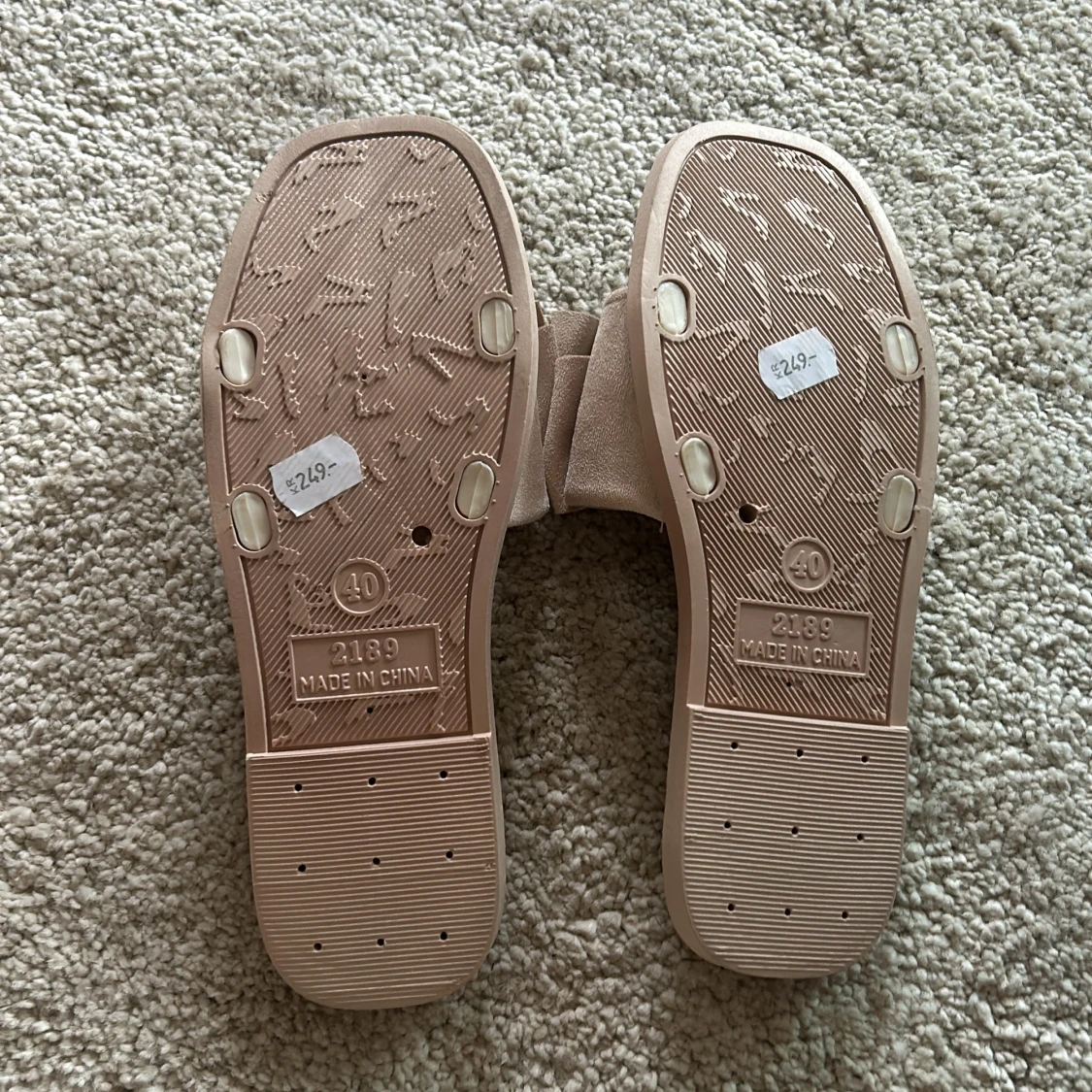 Beige sandaler från Joia - 1