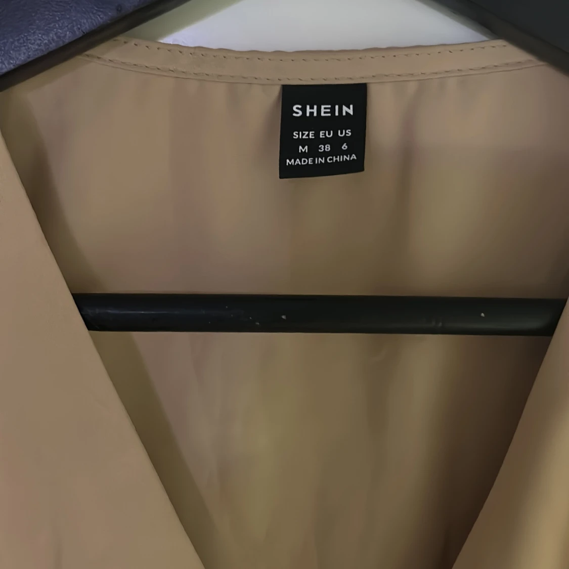 Beige blus från Shein - 1