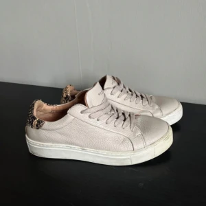 Sneakers  - Från selected femme nypris 1199:- Knappt använda