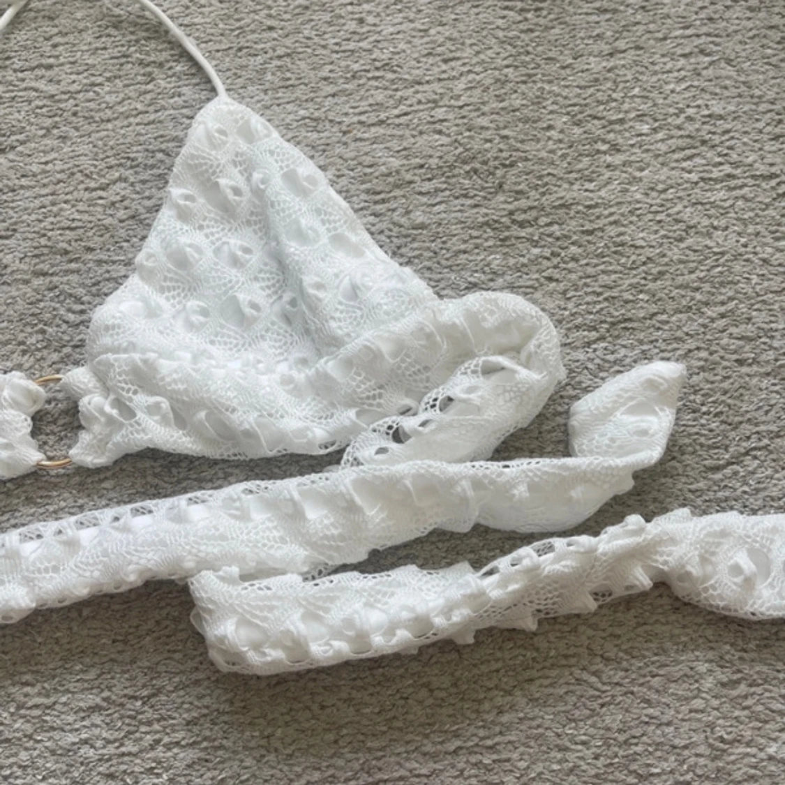 Vit topp med spets och knyt - 3