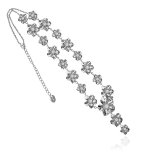 silverhalsband från ioaku - superfint blommigt halsband i silver från ioaku💓halsbandet är ny med lapp! asken har en liten defek, nypris 999:-