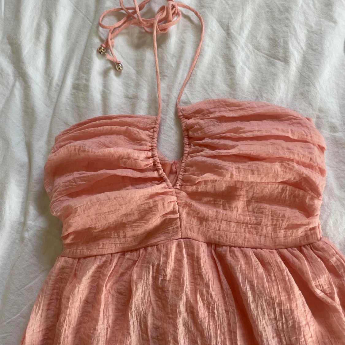 Ljusrosa kort klänning från design by Amor  - 1