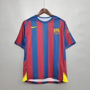 06 BARCELONA  - 06 BARCELONA • Storlek S/M/L • Tryck på ryggen valfritt (max 15 karaktärer) • Frakt 5-17 dagar 🚚 • DM vid köp ✍️