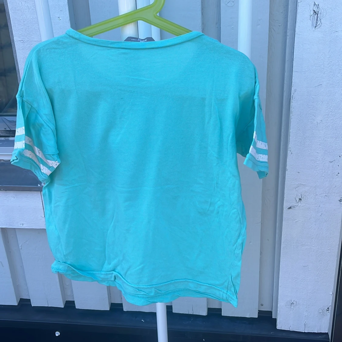 Turkos t-shirt med tryck från Lindex - 1